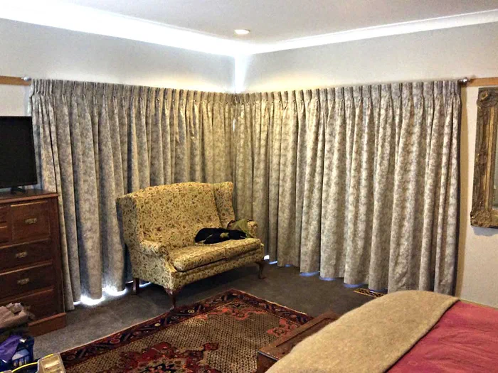 Curtains — example 21