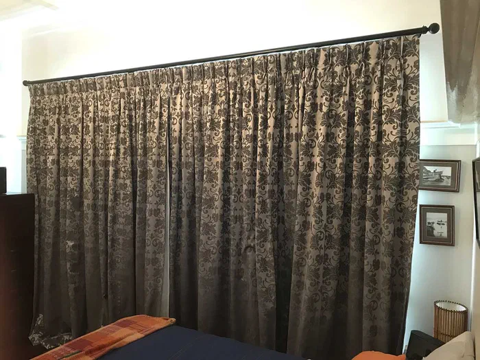 Curtains — example 16