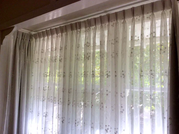 Curtains — example 8
