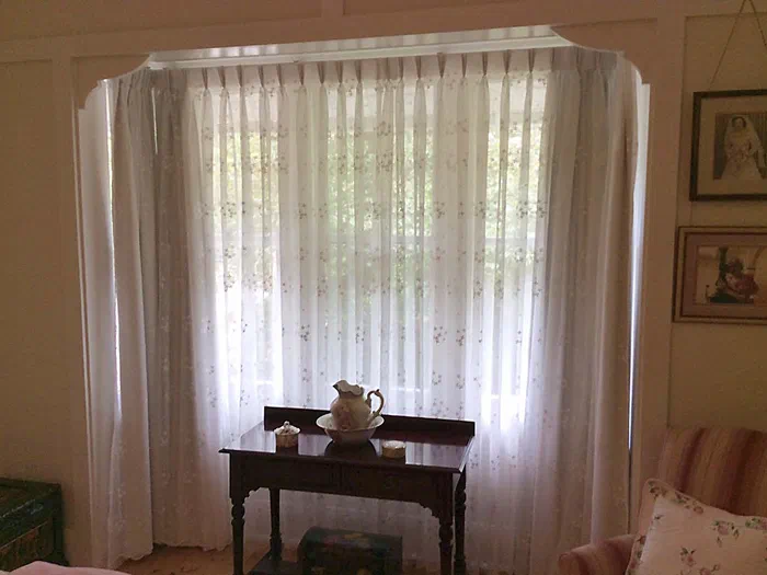 Curtains — example 6