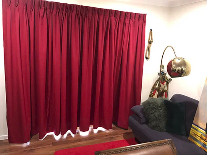 Curtains — example 20
