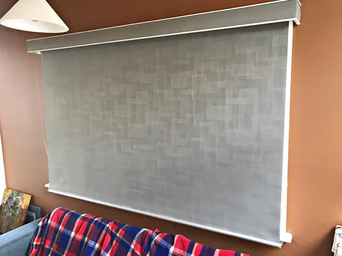 Large range of fabrics – also pelmet option